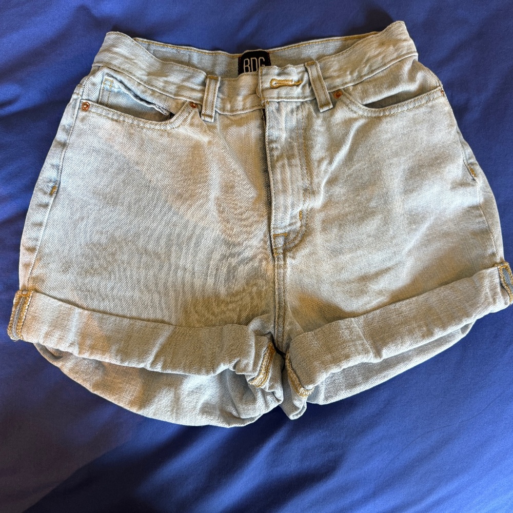 BDG, Urban Outfitters Shorts Mom High Rise 25